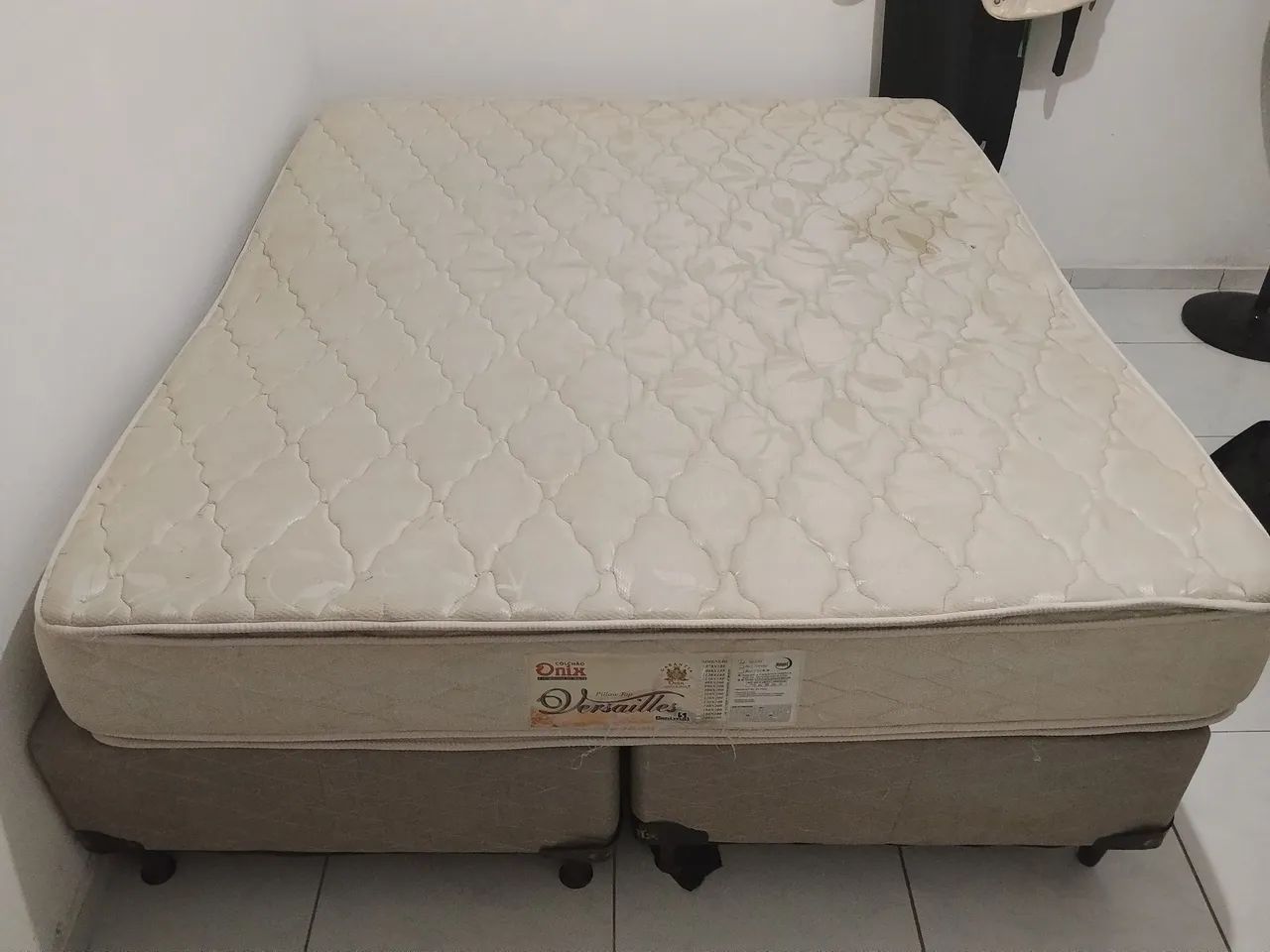 Vendo cama box super king 