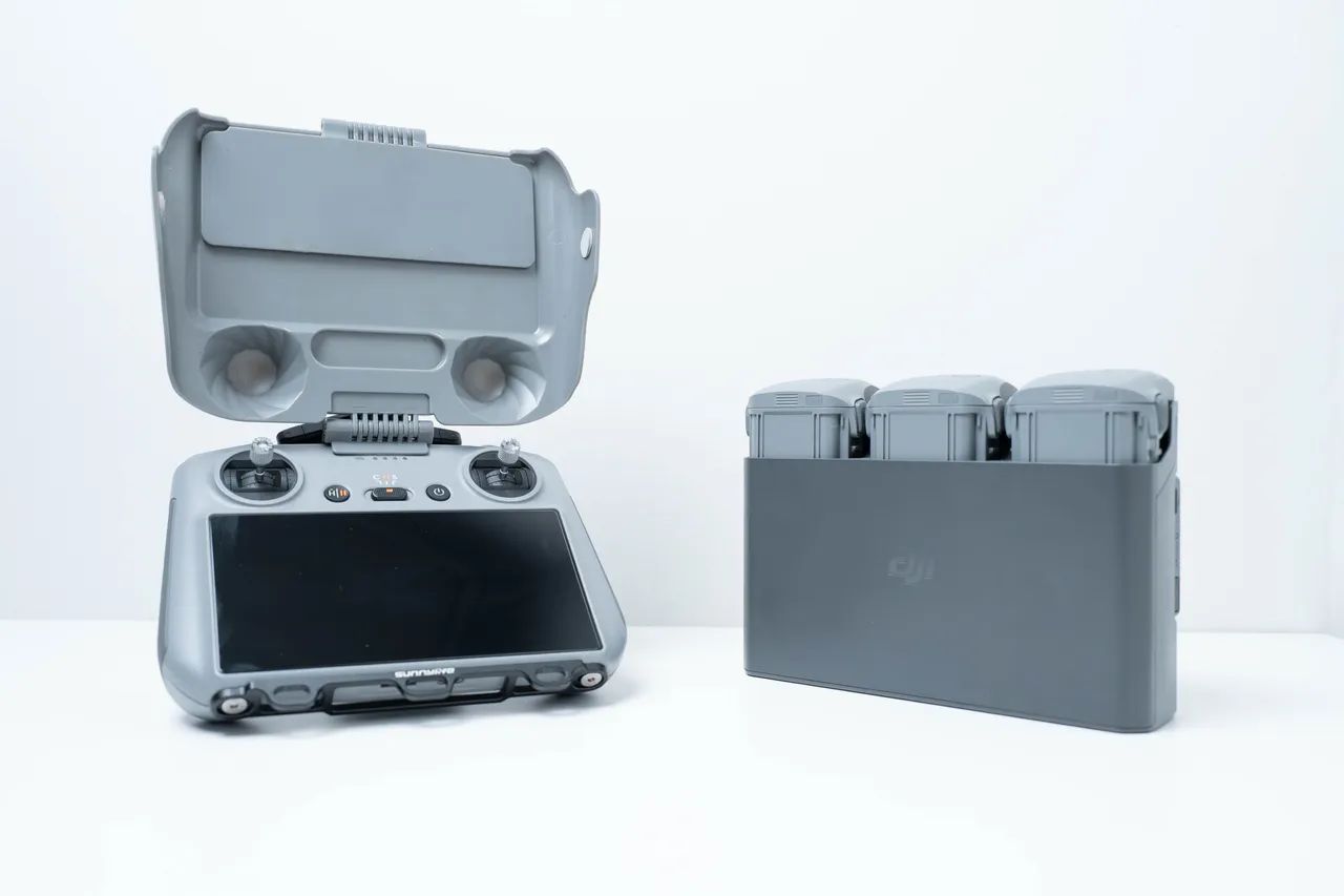 DJI AIR 3 | FLY MORE COMBO ( RC 2 ) - Foto 4