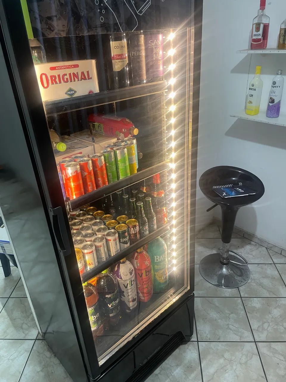 Expositor Vertical Metalfrio 572l preto 220v  - Foto 3