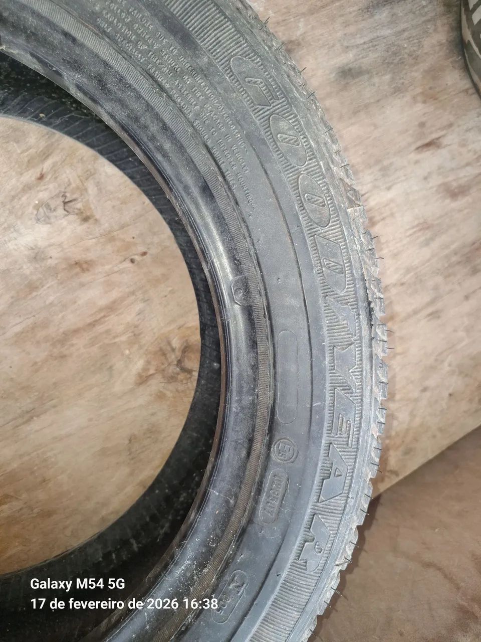 Pneu  - Foto 2