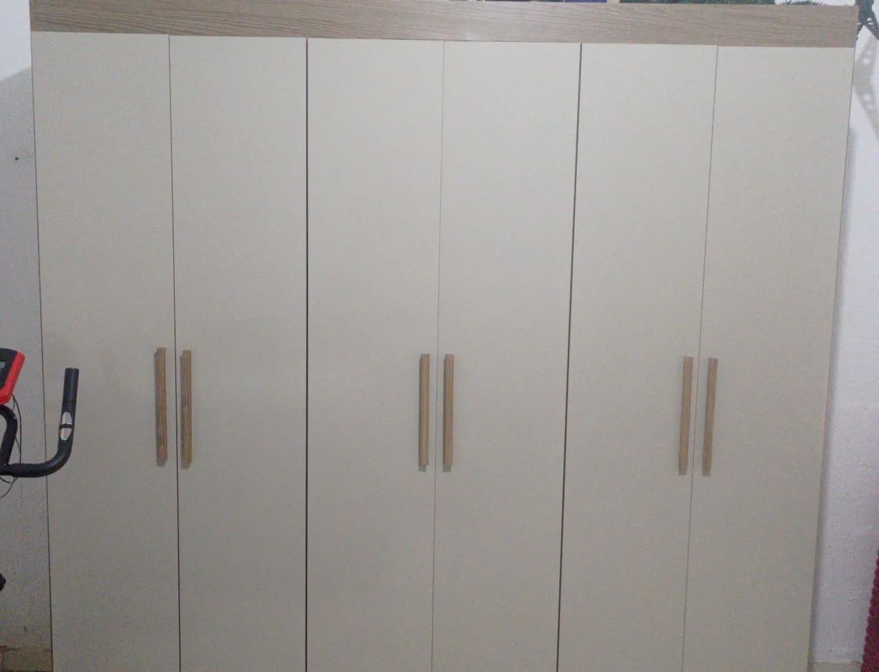 Guarda-roupa 