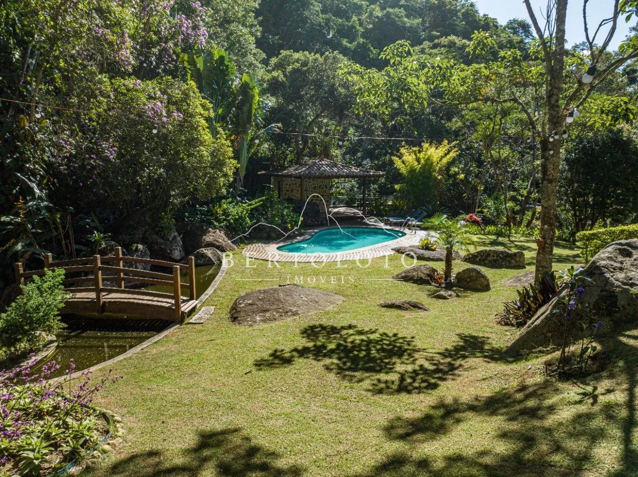 Imóvel deslumbrante em Corrêas - Foto 2