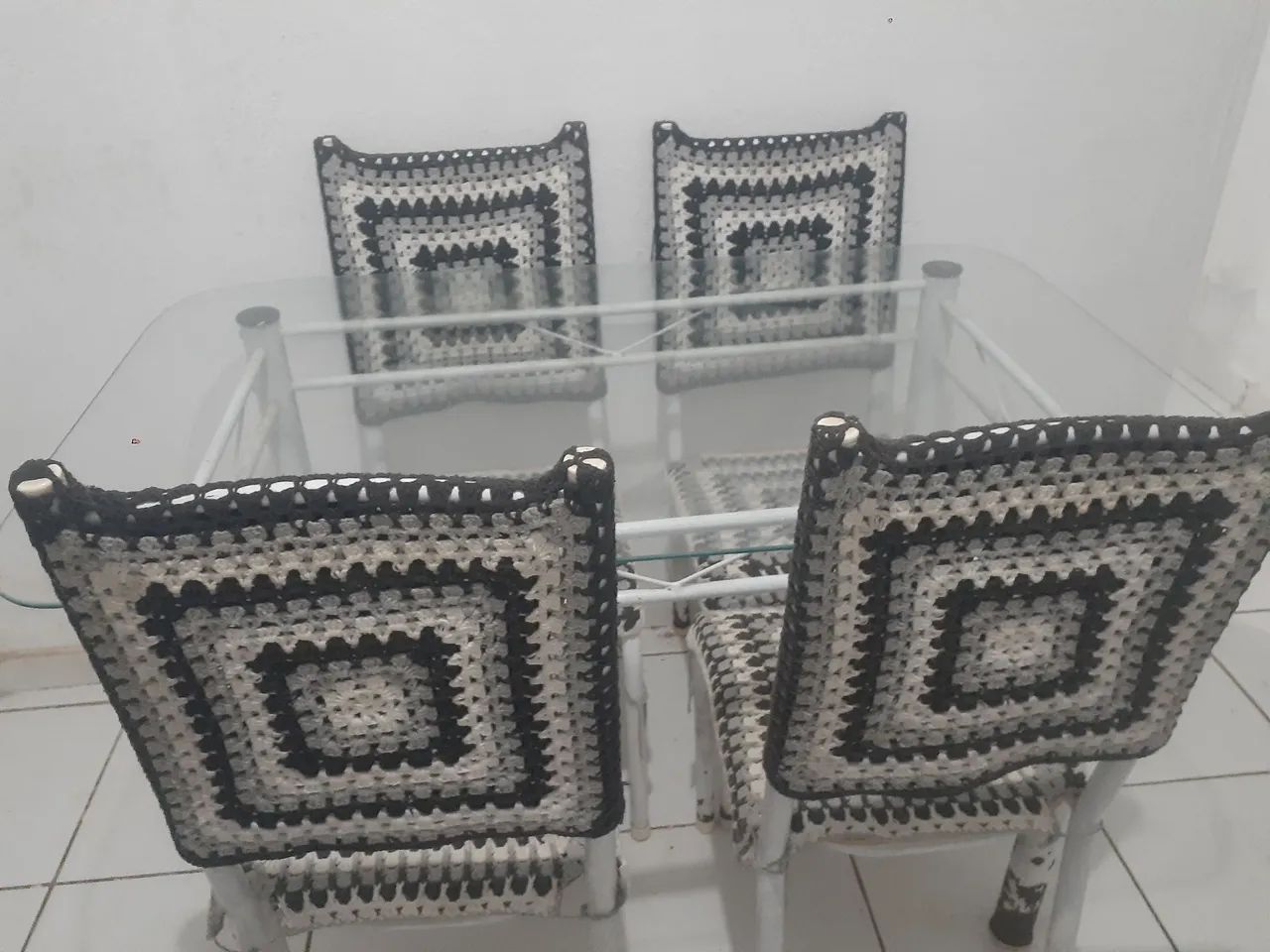 Selling dining table65048988401921122