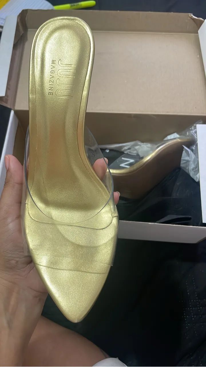 Tamanco dourado bico folha - Foto 2