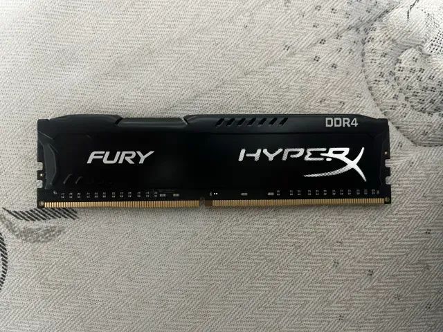 Duas Memória ram ddr4 hyperx 8GB