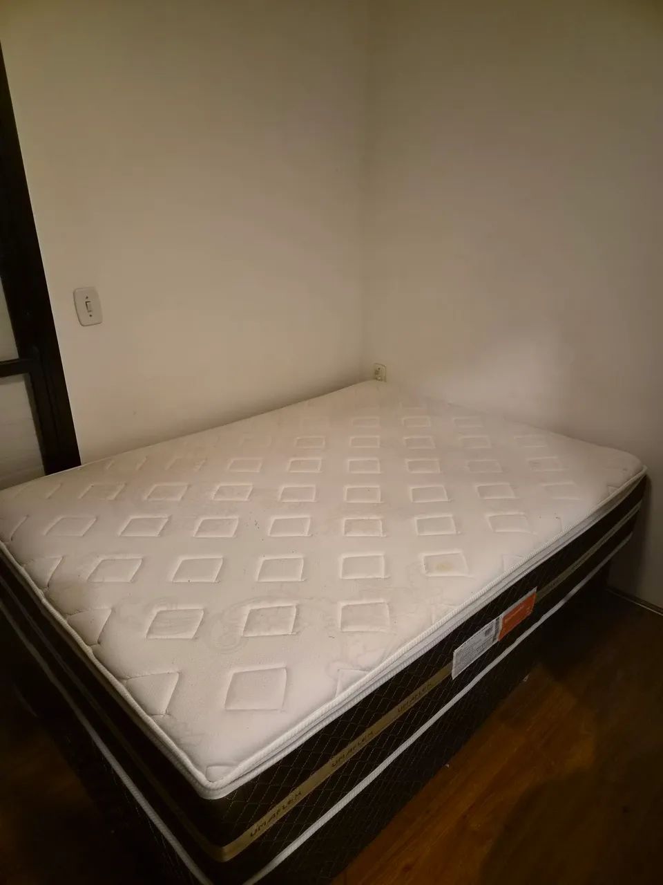 Cama Casal Ótimo Estado!