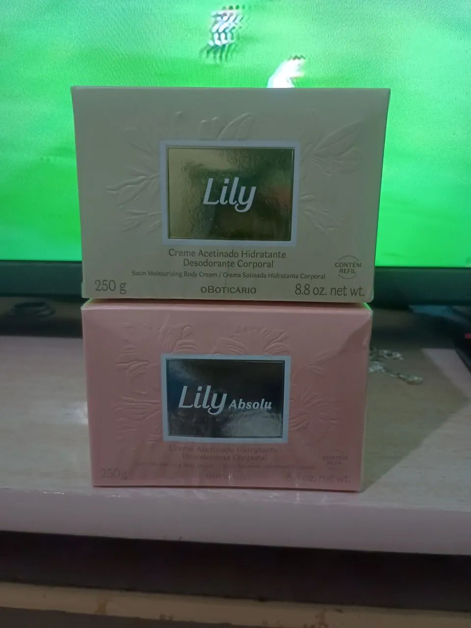 Creme lily 