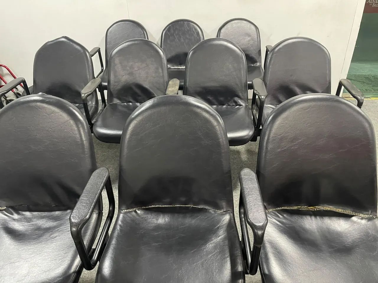 VENDE-SE - CONJUNTO DE CADEIRAS - Foto 2