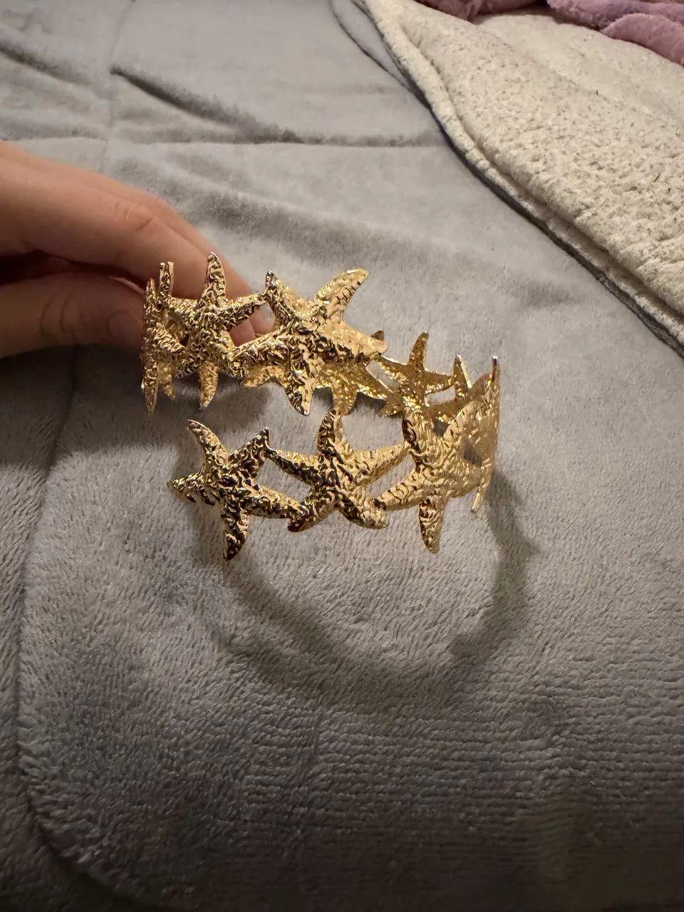 Bracelete de estrelas do mar cor dourada  - Foto 3
