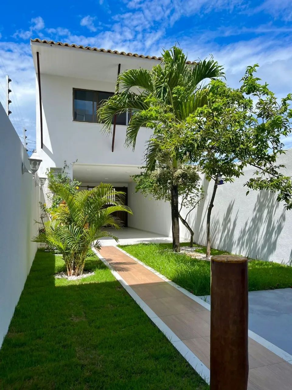Casa Semi-Mobiliada com Painel Solar