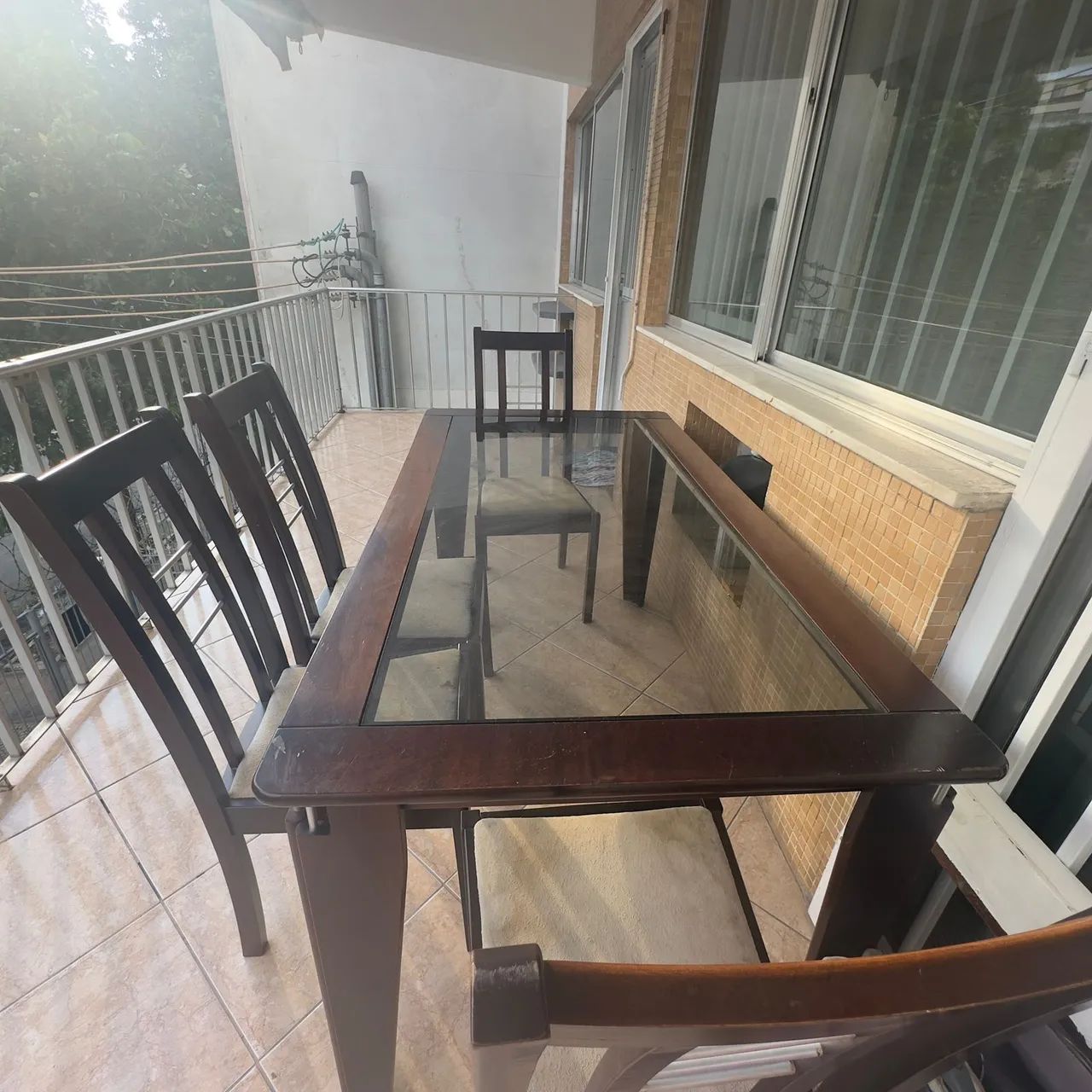 Acabou a COPA mas a PROMOÇÃO CONTINUA!!! Conjunto Mesa de MADEIRA 6 lugares com cadeiras - Foto 4