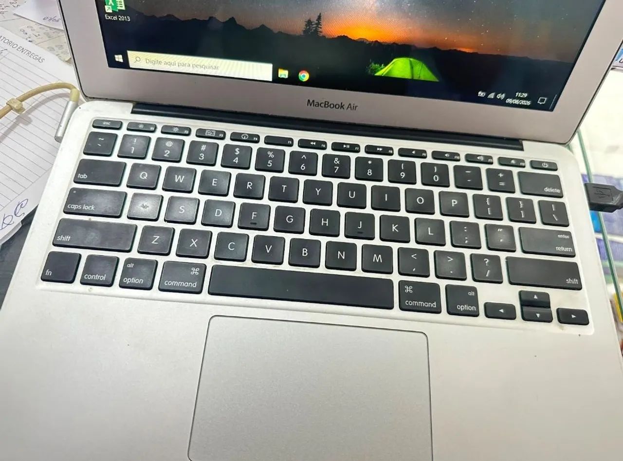 MacBook a1370 2gb 64gb core 2 duo Windows sem bateria  - Foto 3