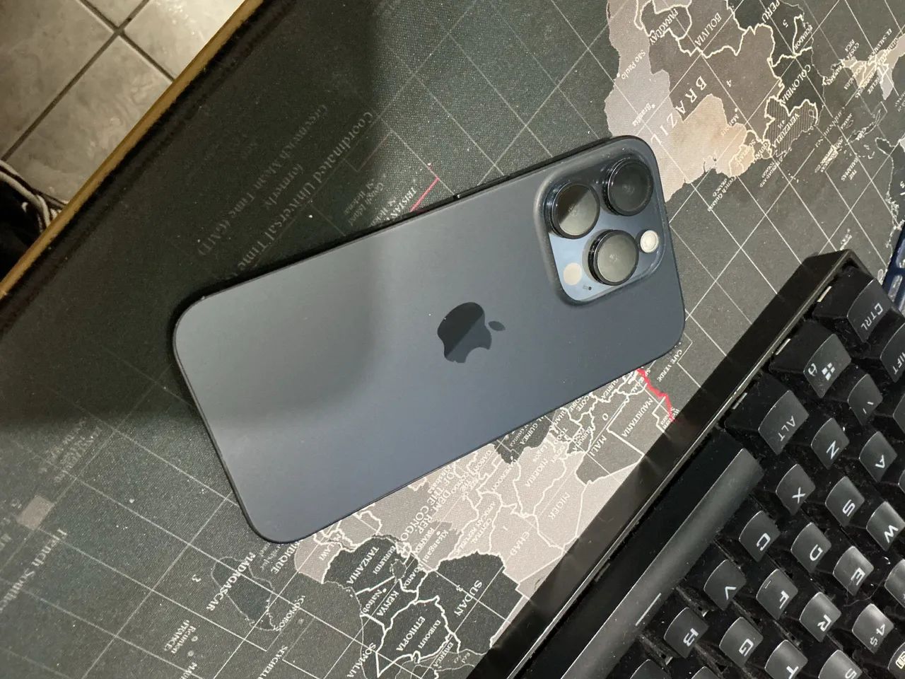 iPhone 15 pro 256 nunca aberto (troco) - Foto 2
