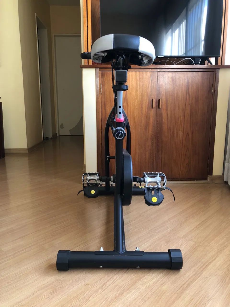 BICICLETA SPINNING KIKOS F5I RODA DE INÉRCIA 10KG - Foto 5