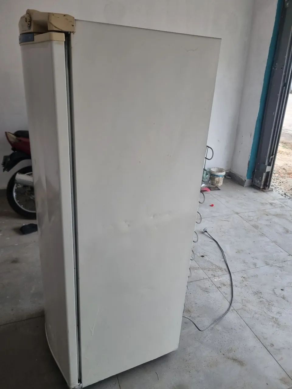 Geladeira gelando bem