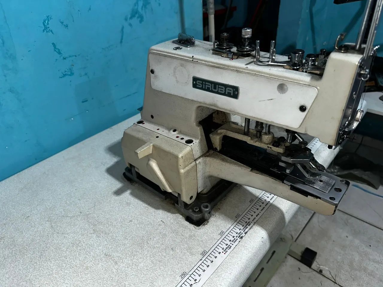 Maquina de bater botão de massa botoneira 
