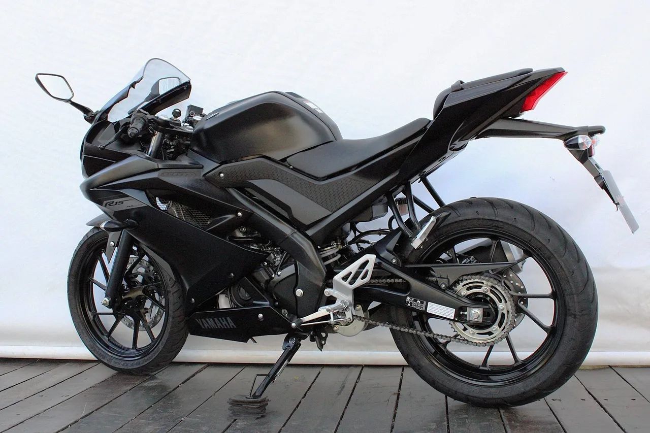 YAMAHA YZF R15 - Foto 4