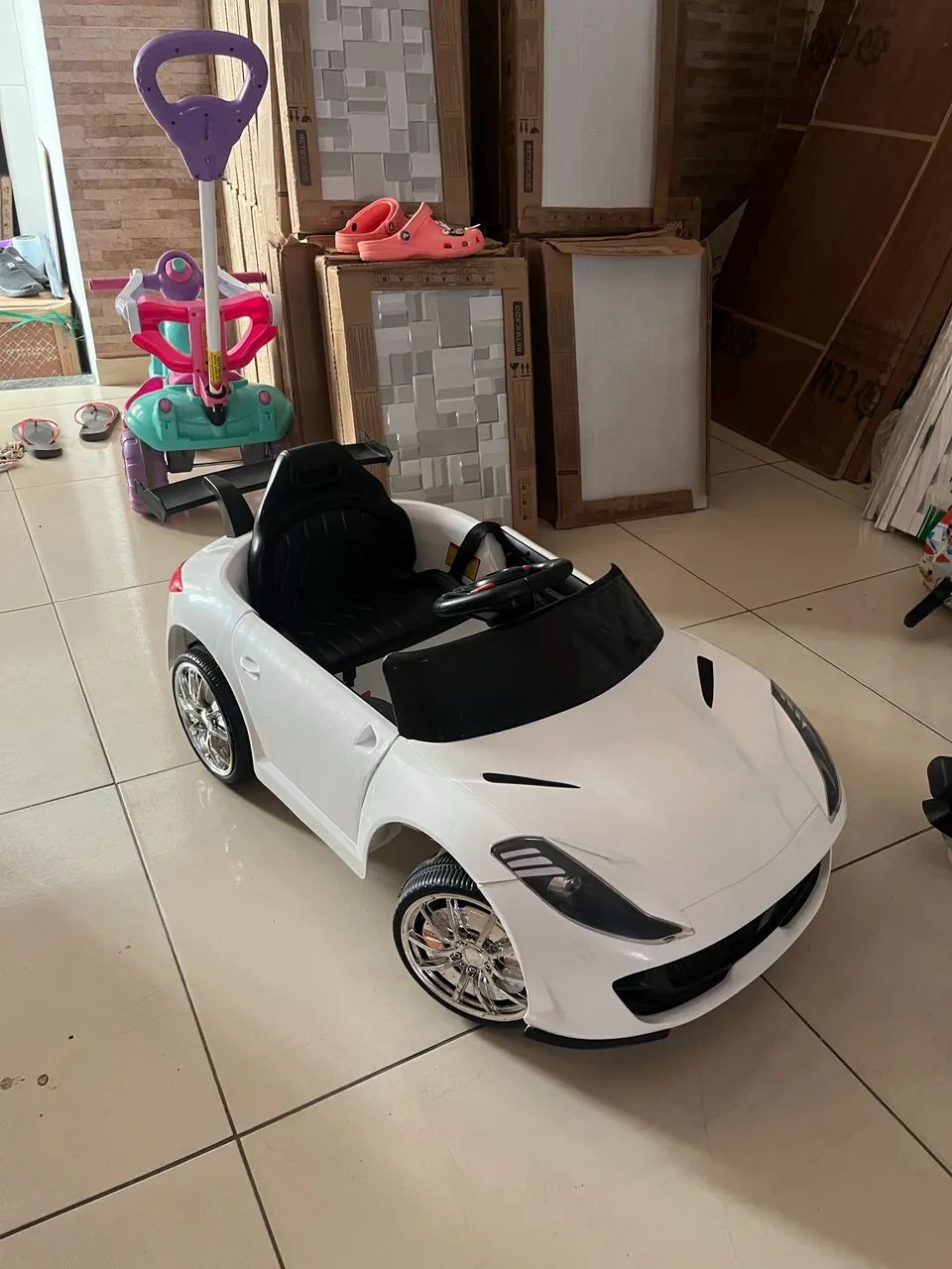 Carro  elétrico infantil 
