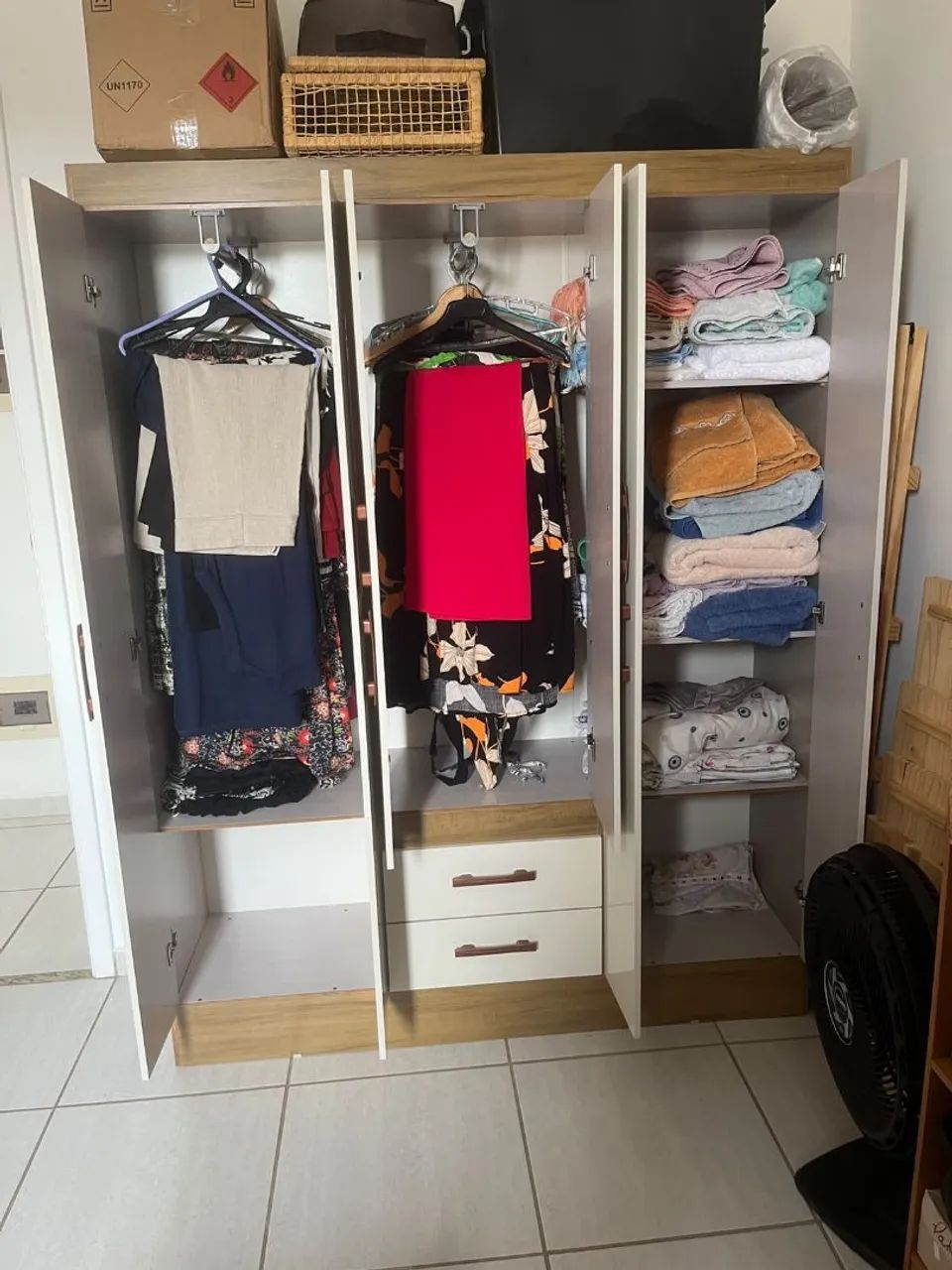 Guarda roupa a preço de desapego  - Foto 2