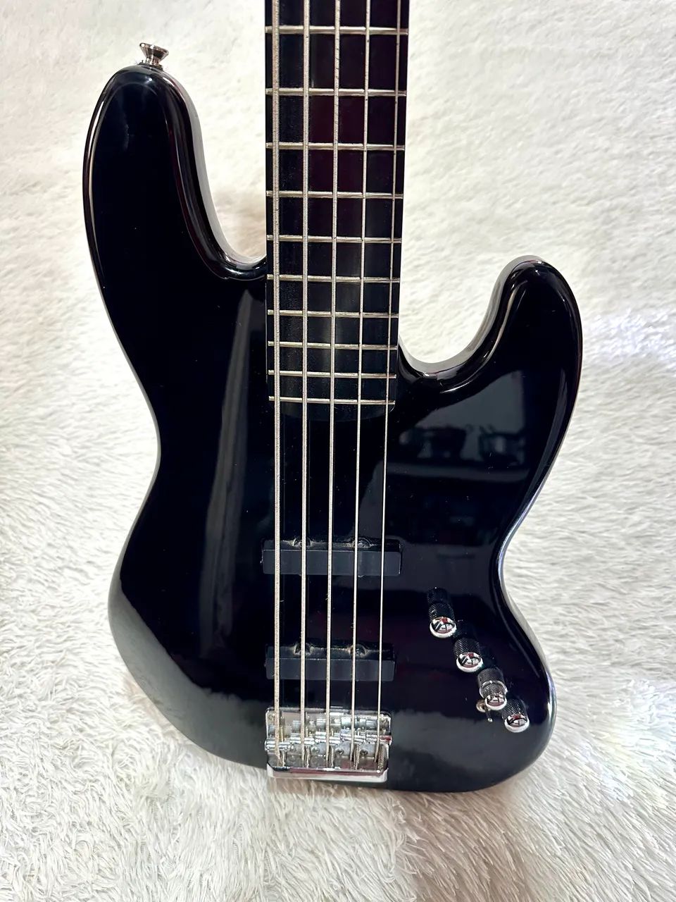 baixo Fender Squier Delux jazz bass ativo  R$3500 - Foto 6