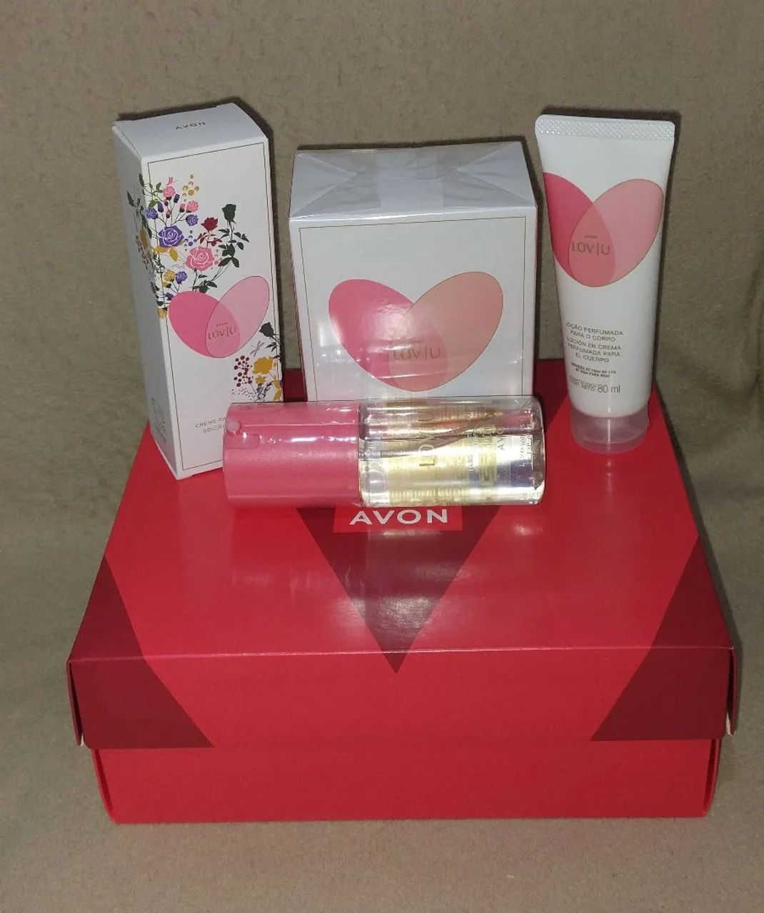 Kit Lov U Avon