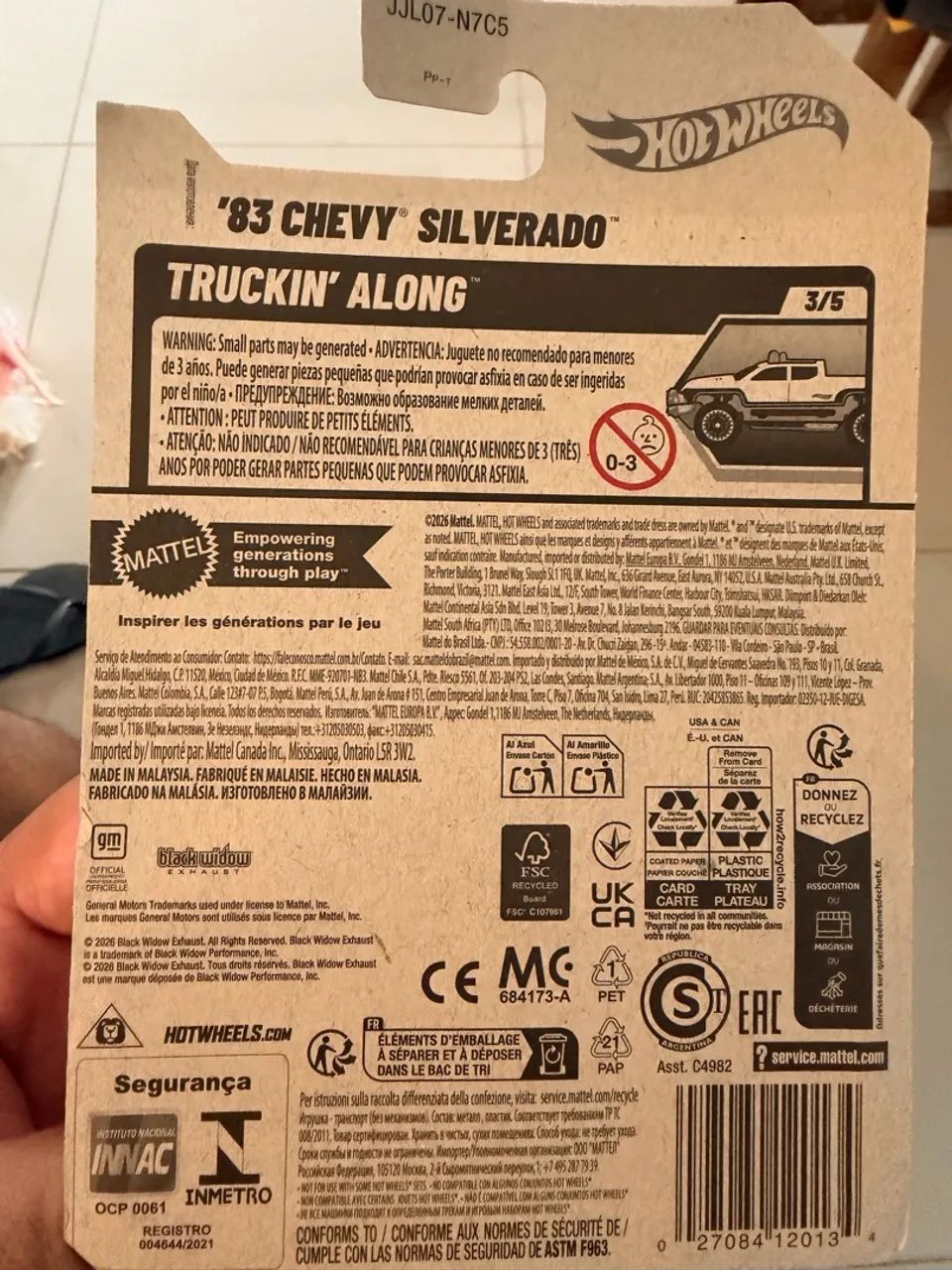 Hot wheels 83 chevy silverado pink - Foto 3