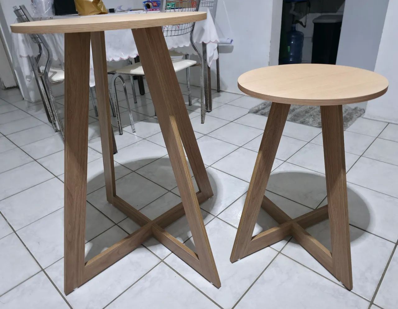 CONJUNTO DE MESAS EM MDF
