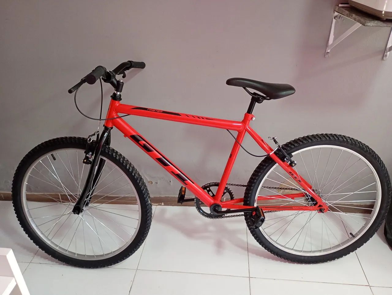 Vende-se está bicicleta aro 26 nova zero nunca foi usada  - Foto 2