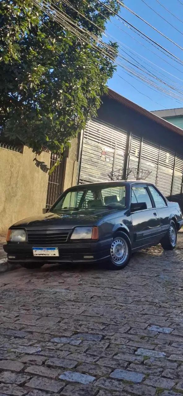 Chevrolet Monza Classic SE 2.0 /mpfi E EFI 2P E 4P 1990