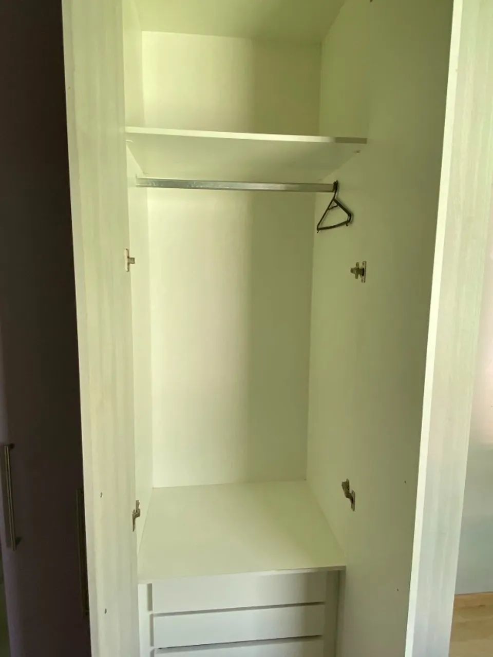 Guarda-roupa grande à venda - Foto 4
