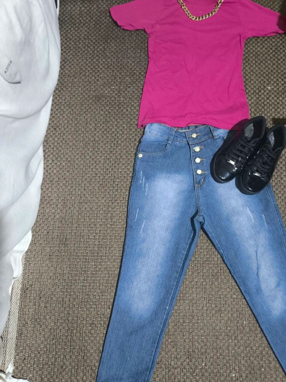 Kit com roupa e tênis feminino  - Foto 2