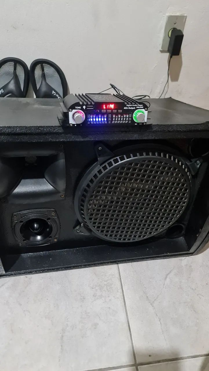 Caixa de som com amplificador player 