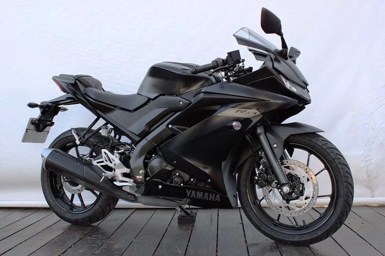 YAMAHA YZF R15 - Foto 2