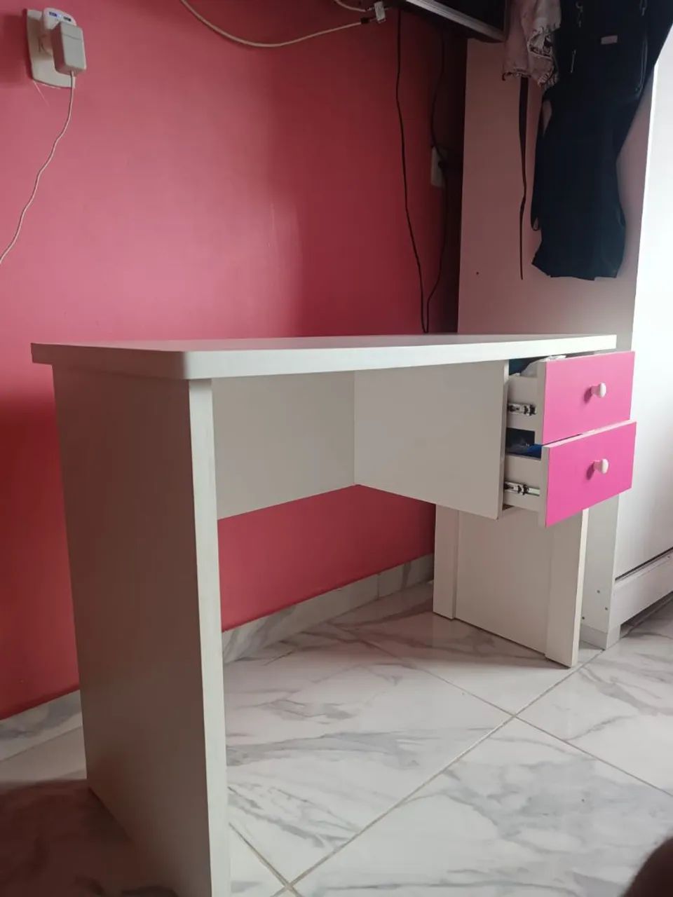 Escrivania de MDF - Foto 2