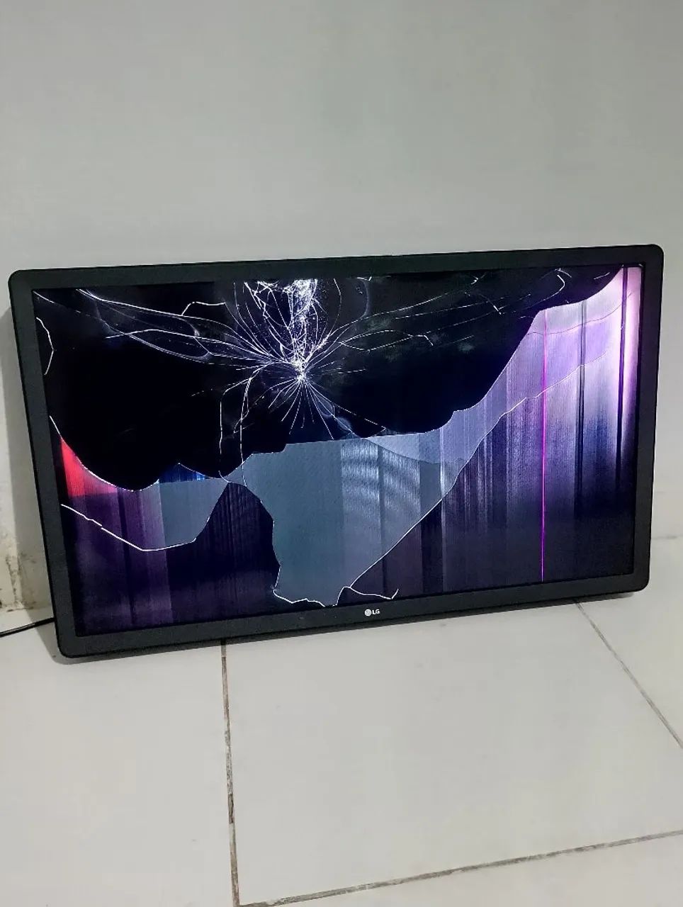 Smart TV LG 32 polegadas. defeito na tela - Foto 3