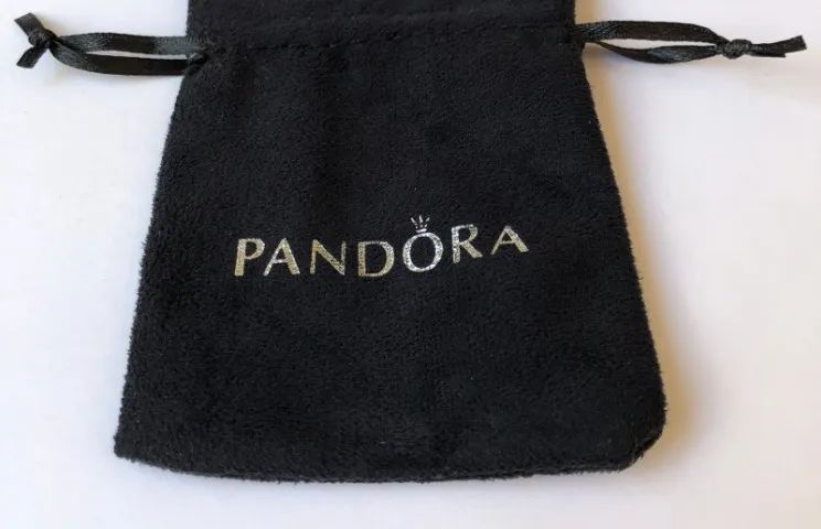Brinco coração cadeado PANDORA - Prata de lei. - Foto 2
