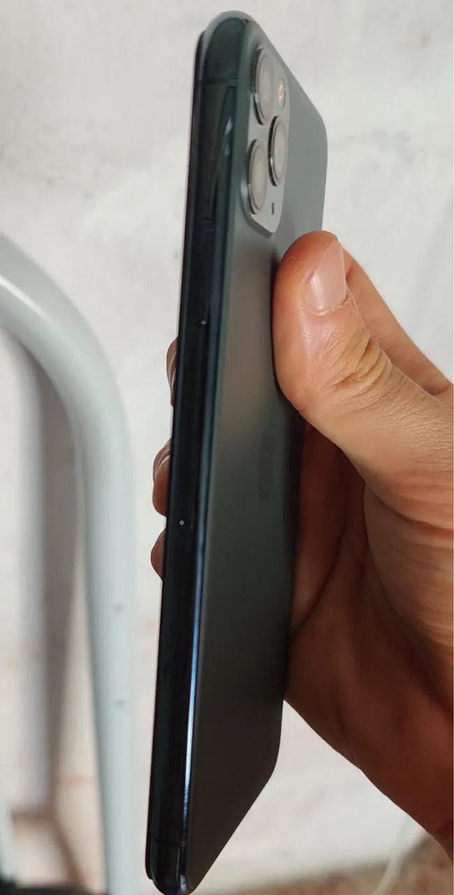Vendo iPhone 11 PRO MAX 64GB - Foto 2