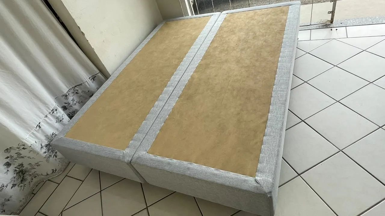 Bases de cama ótimo estado 