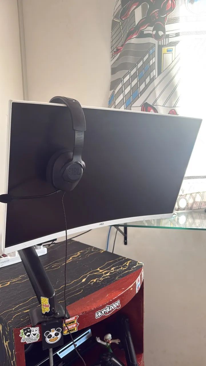 Monitor branco curvo HQ 180hz