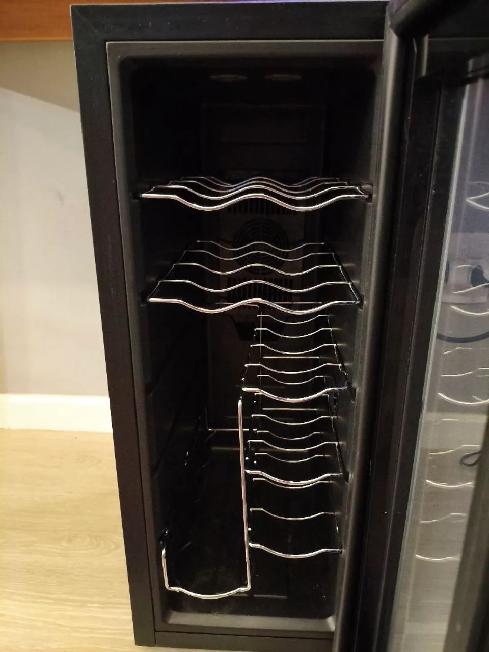 Vendo figrobar em perfeito estado, pouco usado. - Foto 3