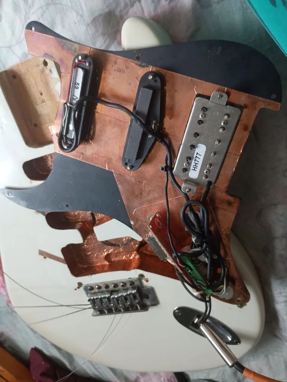 Fender stratocaster brasileira com upgrades  - Foto 2