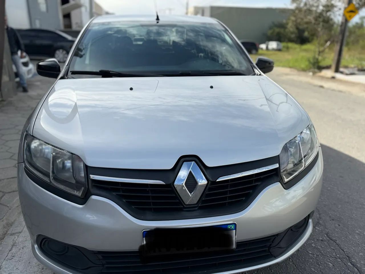 Renault Logan Zen Flex 1.0 12V 4P Mec. 2023 - Foto 2