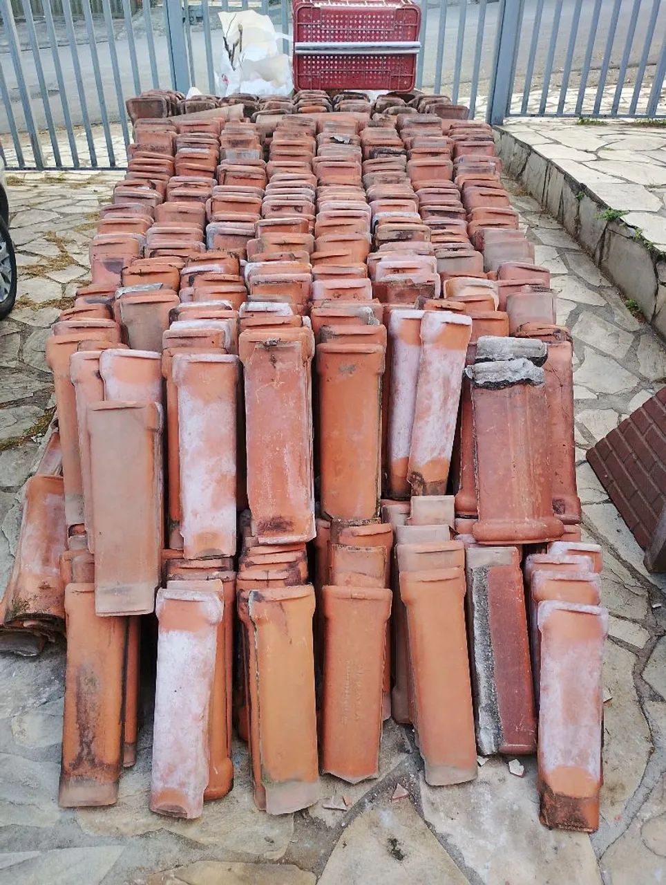 Telha colonial e churrasqueira 