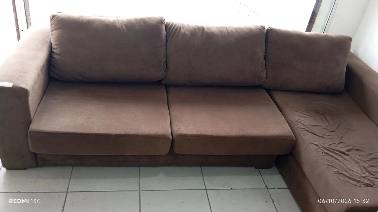 Vendo sofá com chaise 3 lugares - Foto 4