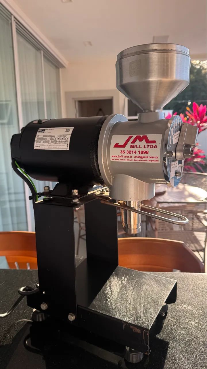 MOEDOR DE CAFÉ PROFISSIONAL 