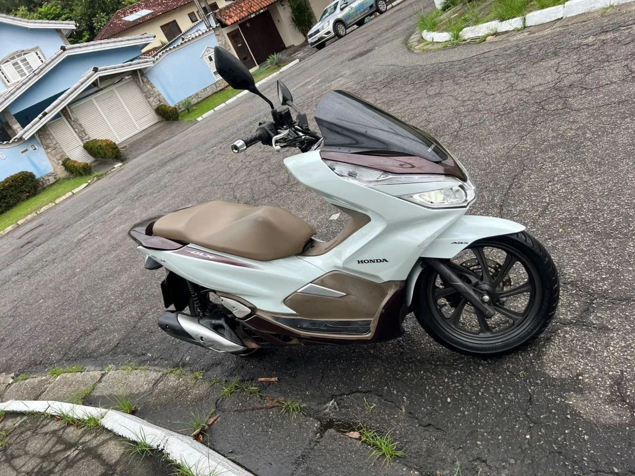 PCX DLX