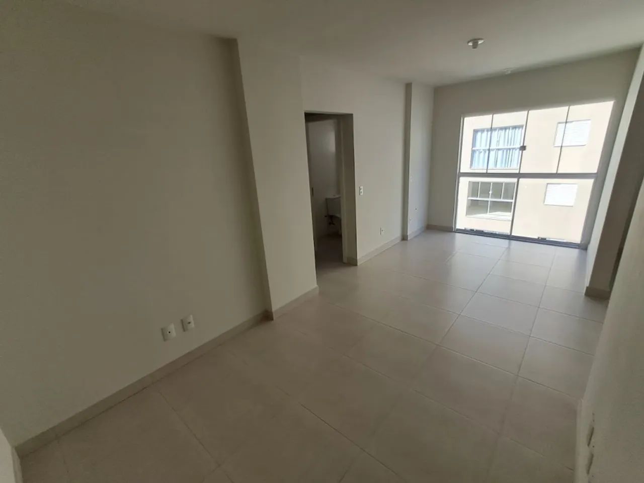 Apartamento (Padrão), com 2 quartos e 1 banheiros à Venda, 61 m² em Criciúma/SC - Foto 2