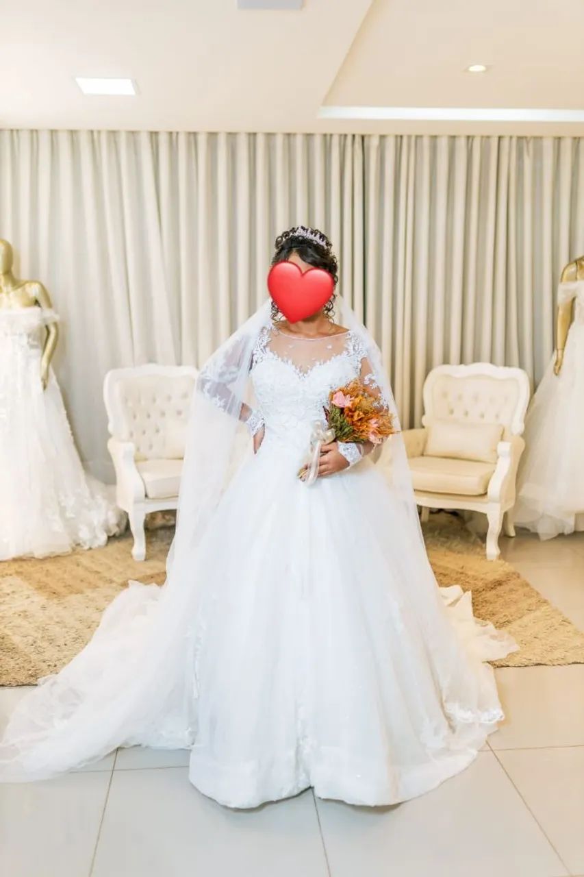 Vestido de NOIVA princesa - acompanha véu e tiara princesa 2