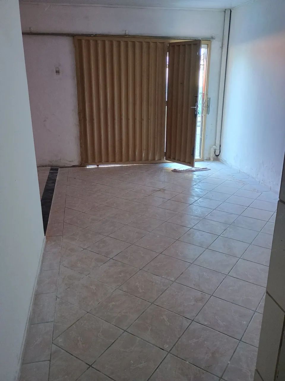 Aluga-se uma casa no margarida Procópio quadra p número 14 - Foto 4