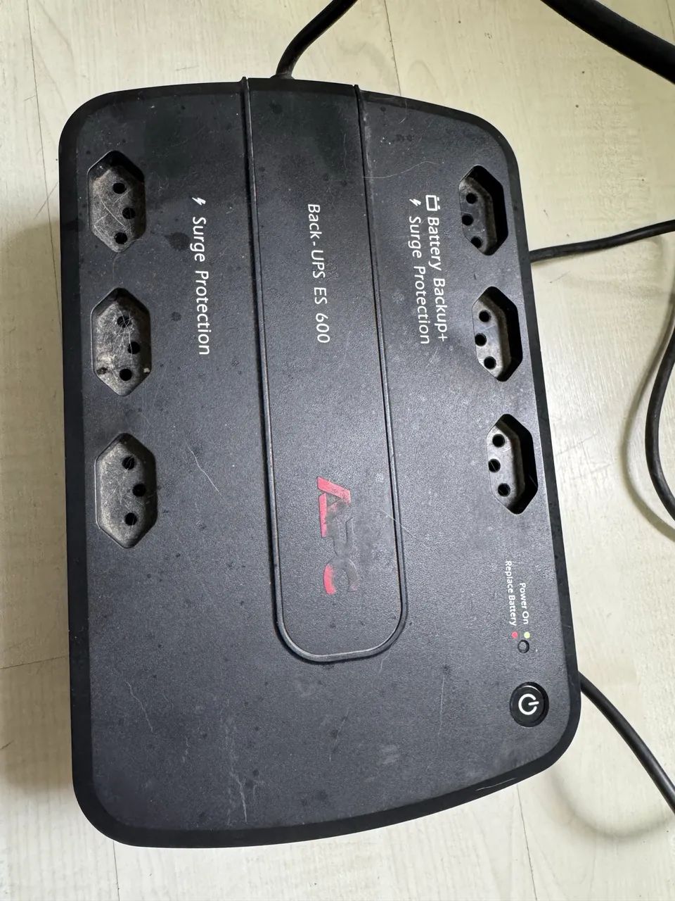 Nobreak APC Back Ups ES 600 com bateria - Foto 3